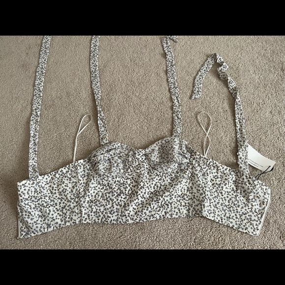 Frankie Phoenix Cropped Floral Top - Picture 3 of 7